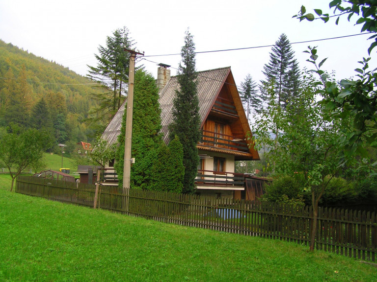 Chata Nýdek-Hluchová v okolí turistických stezek - Beskydy